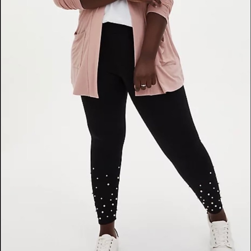 Torrid PLATINUM LEGGING - PONTE PEARL HEM BLACK